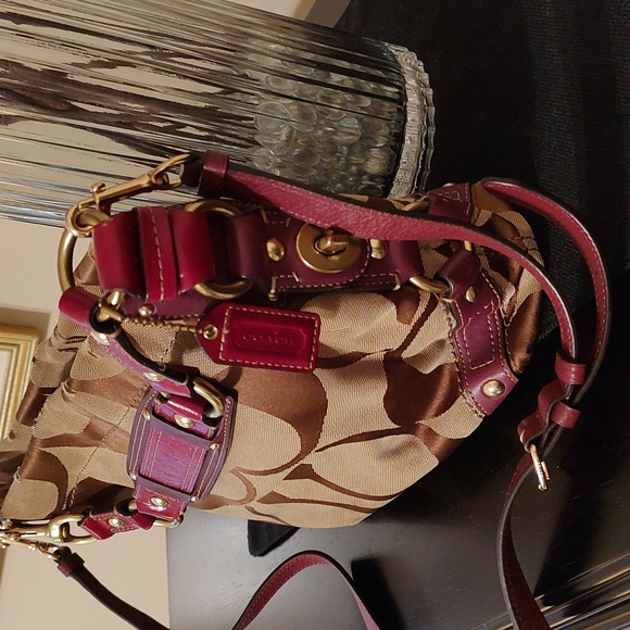 Coach Signature Jacquard Satchel - Picture 3 of 13